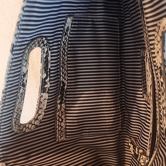 Clutch/Handbag - Picture 6 of 10